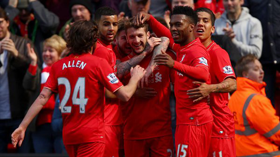 难以招架！194马奎尔扣晕177的毕尔巴鄂中场，精准送传中（高人一等！身高194的马奎尔晃倒177的毕尔巴鄂中场，送出精准传中）