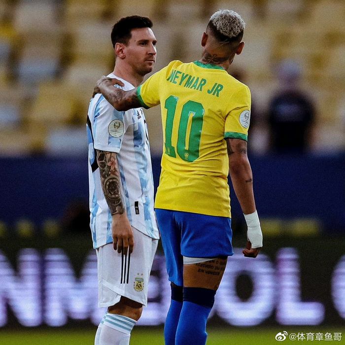 太阳报：巴萨想签15岁新星加布里埃尔，但曼联有信心留下他