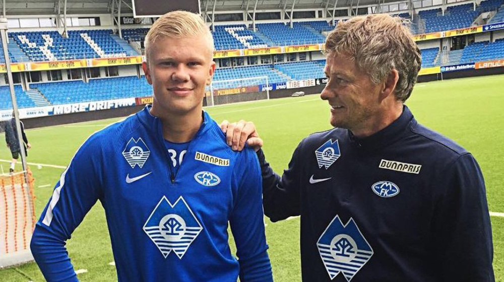 U16男足全胜晋级U17亚洲杯，中国足球队官方发布海报庆祝