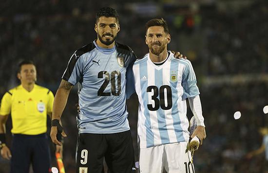 25赛季中超助攻榜：克雷桑、纳萨里奥9次领跑，泰山四人上榜（中超25赛季助攻榜：克雷桑与纳萨里奥以9助领跑，泰山四将上榜）