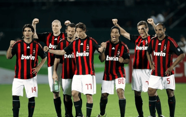 FIFA年度奖项汇总：登贝莱当选男足最佳球员，恩里克最佳主帅（FIFA年度大奖盘点：登贝莱荣膺最佳男足球员，恩里克加冕最佳主教练）