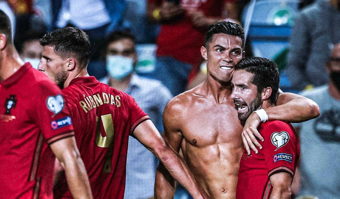 曼联发布赛前预热海报：芒特帅气出镜（曼联官宣赛前海报：芒特帅气亮相）