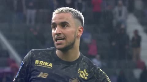 英超曼联和铁锤帮踢平，胖虎大力轰门式传球助攻达洛特种瓜得豆！