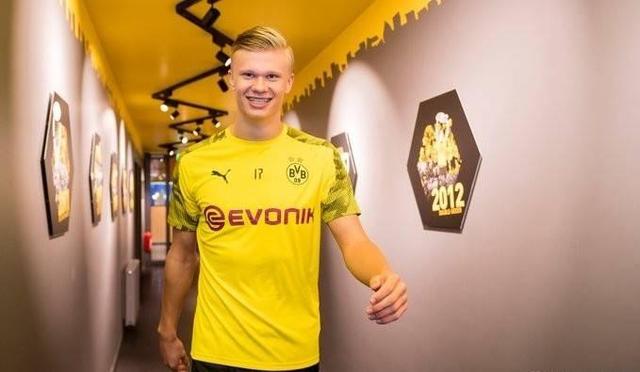 英超半场：泰特、威尔逊破门，维卡里奥送空门，热刺2-0富勒姆（英超半场战报：热刺2-0富勒姆，泰特、威尔逊破门，维卡里奥失误送空门）