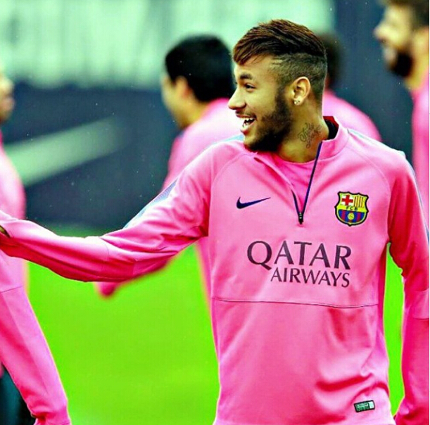 足球报：柔佛新山疑似使用停赛球员，海港队尚未确定是否上诉（足球报：柔佛新山或派停赛球员出战，海港尚未决定是否申诉）