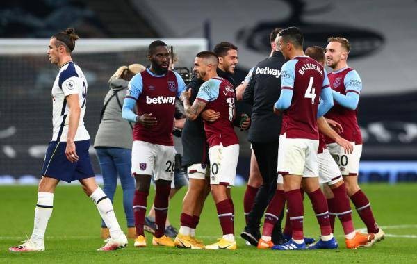 比利时主帅：多库应该努力克制冲动情绪，末轮会战胜对手晋级（比利时主帅：多库需抑制冲动，末轮力克对手晋级）