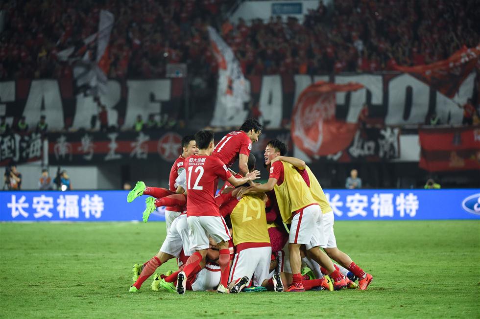 中甲半场：安以恩笑纳对方门将大礼，辽宁铁人暂1-0佛山南狮